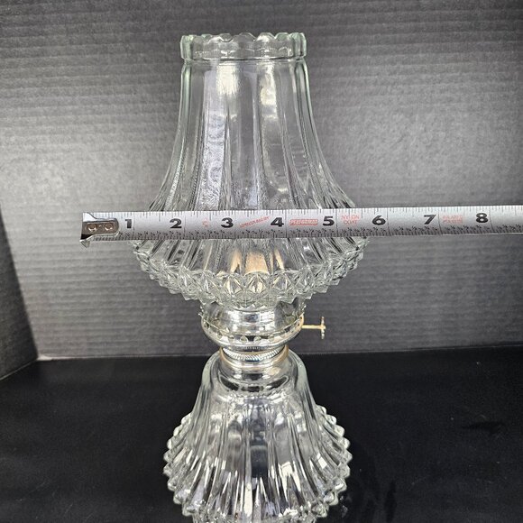 Rare Lamplight Farms, Austria Diamond Cut Crystal Oil Lamp 13 Inch - Picture 11 of 13